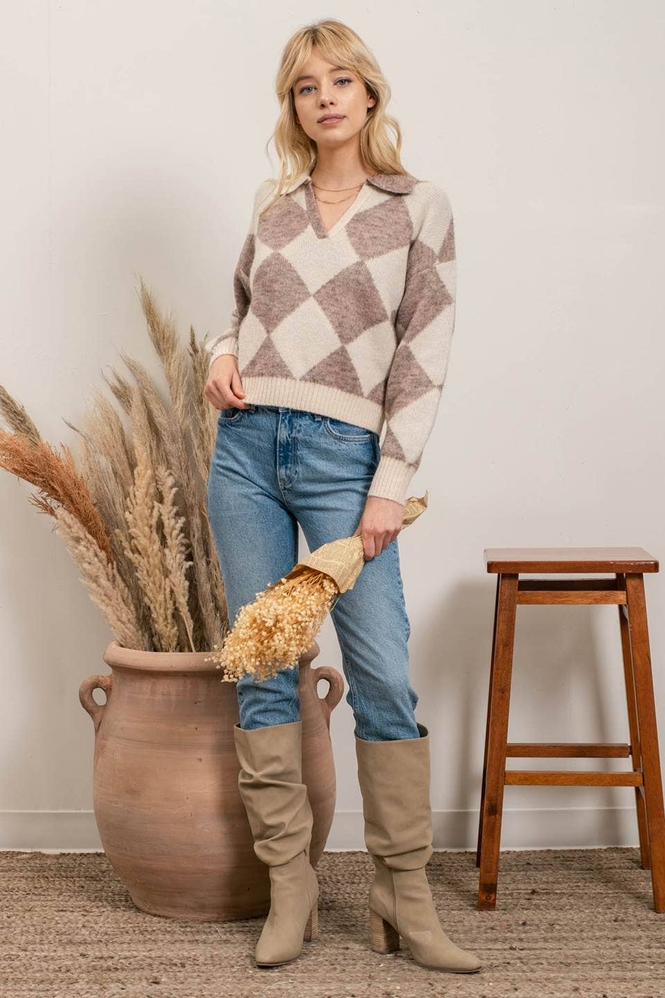 DIAMOND PRINT SWEATER: TAN