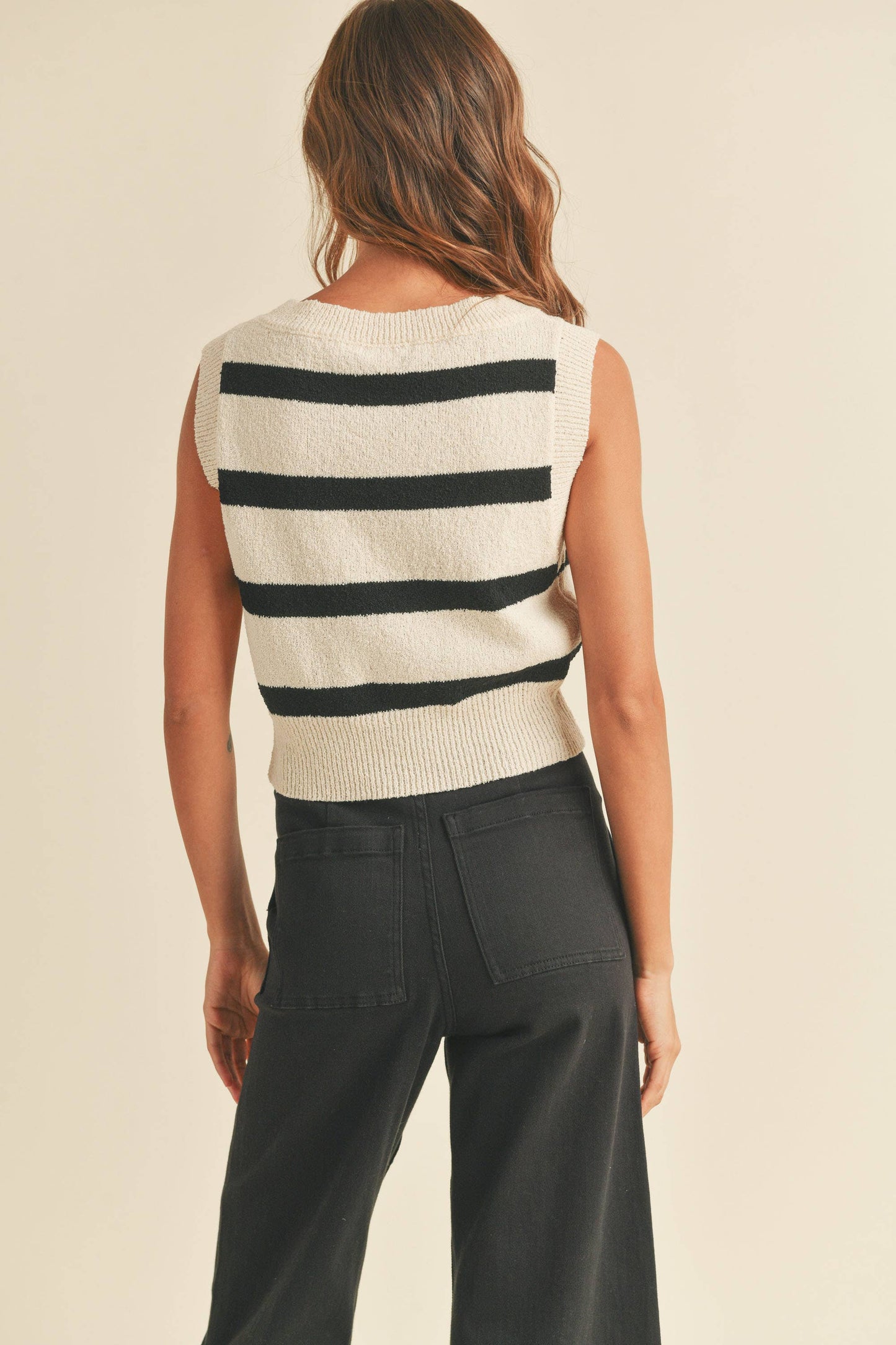 MIOU MUSE CREAM STRIPED PATTERN KNITTED VEST: CREAM/BLACK