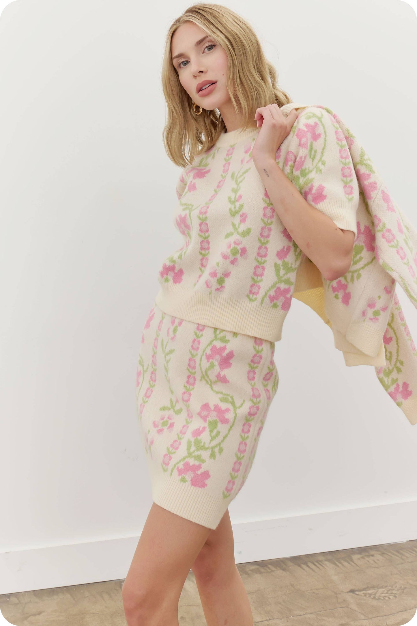 Strut & Bolt - Floral Intarsia Short Sleeve Sweater Top