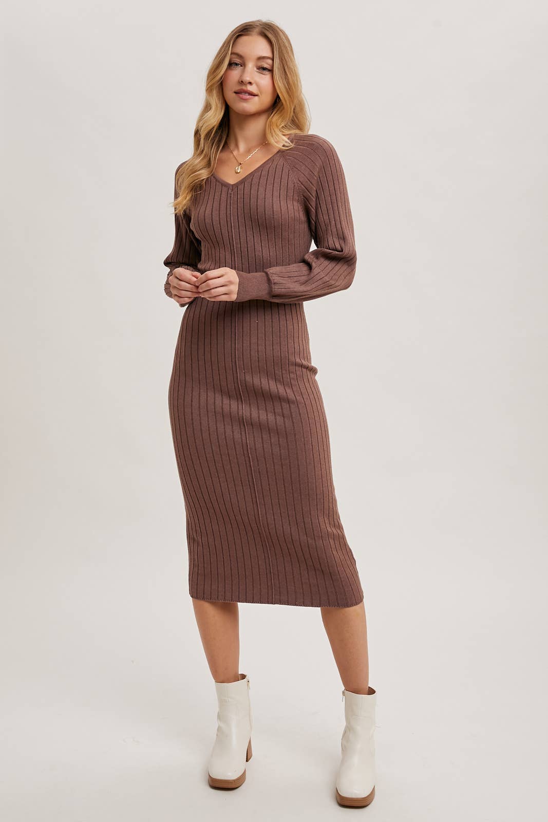 Bluivy - V-NECK RIBBED KNIT SWEATER MIDI DRESS