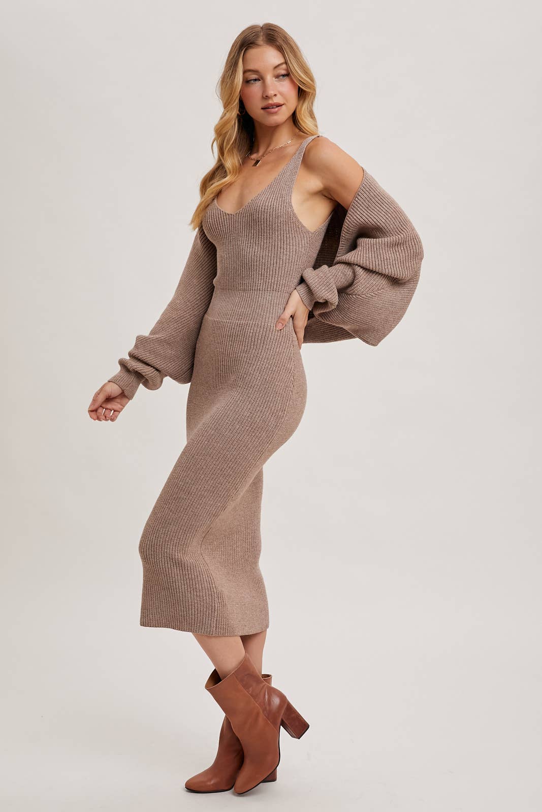 Bluivy - V-NECK KNIT MIDI DRESS AND KNIT SHRUG SET