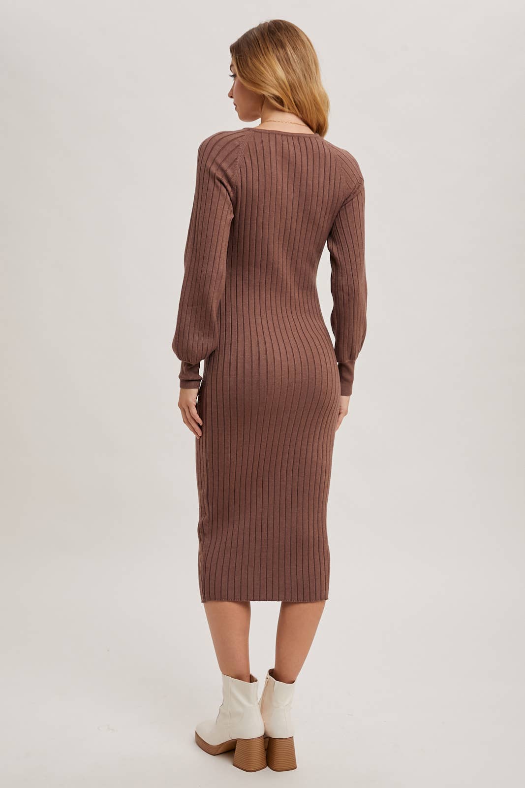 Bluivy - V-NECK RIBBED KNIT SWEATER MIDI DRESS