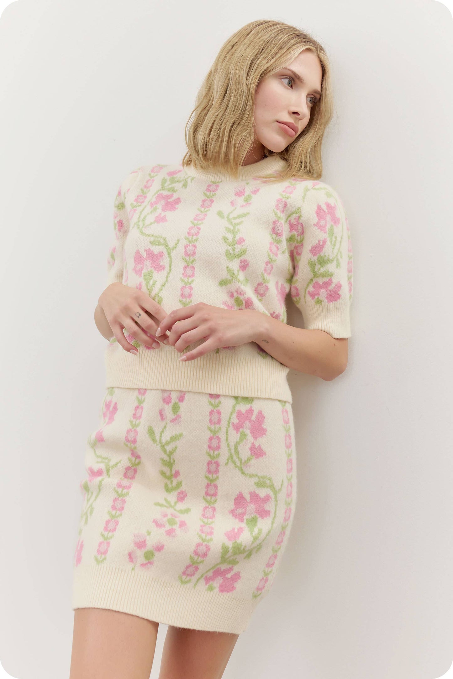 Strut & Bolt - Floral Intarsia Short Sleeve Sweater Top