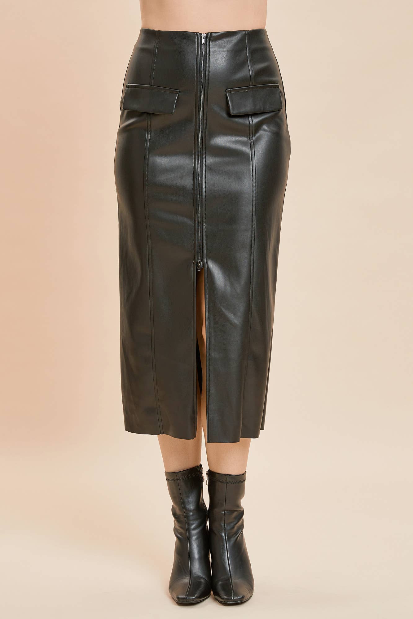 TWO WAY ZIPPER LEATHER SKIRT: DK.BEIGE