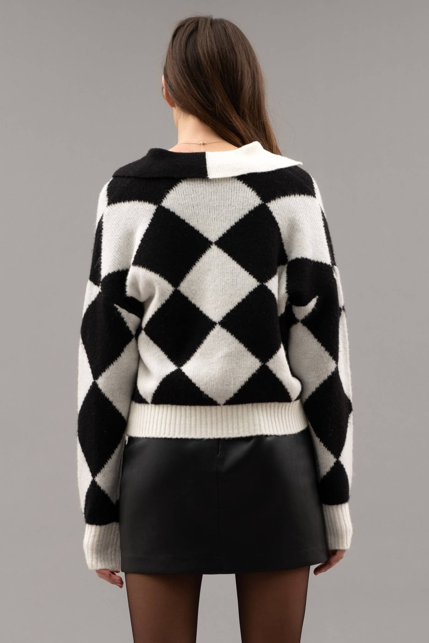 DIAMOND PRINT SWEATER: TAN