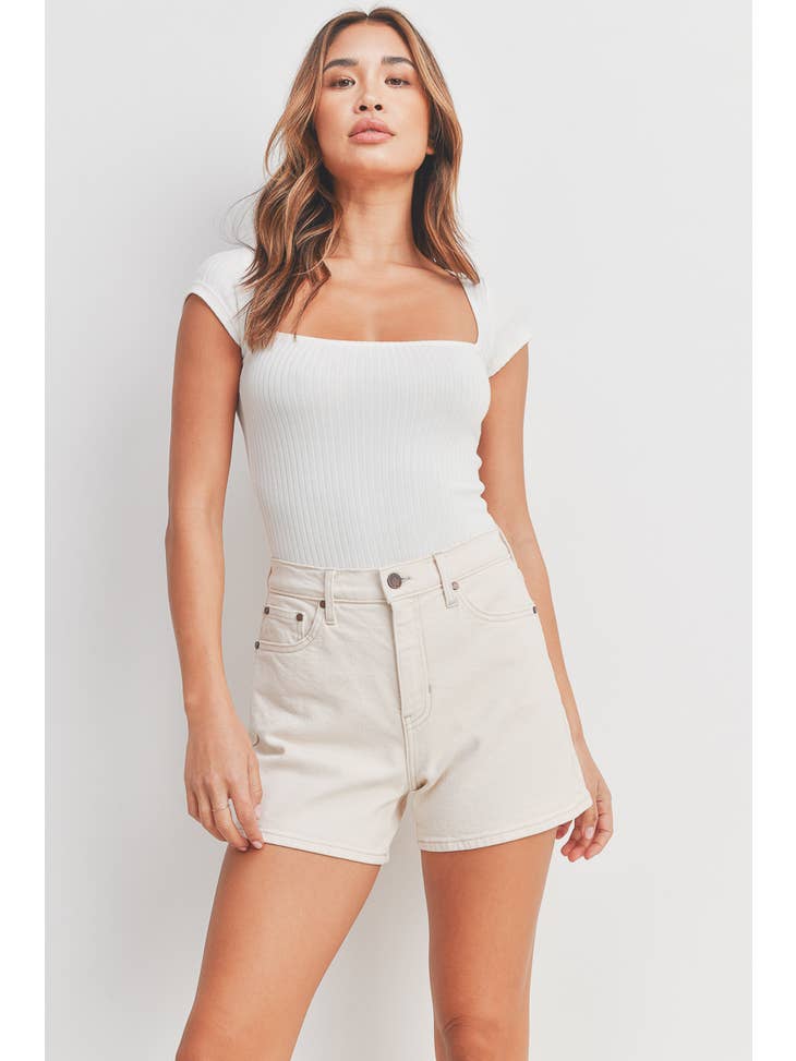 JUST BLACK DENIM - OAT - Mom Short
