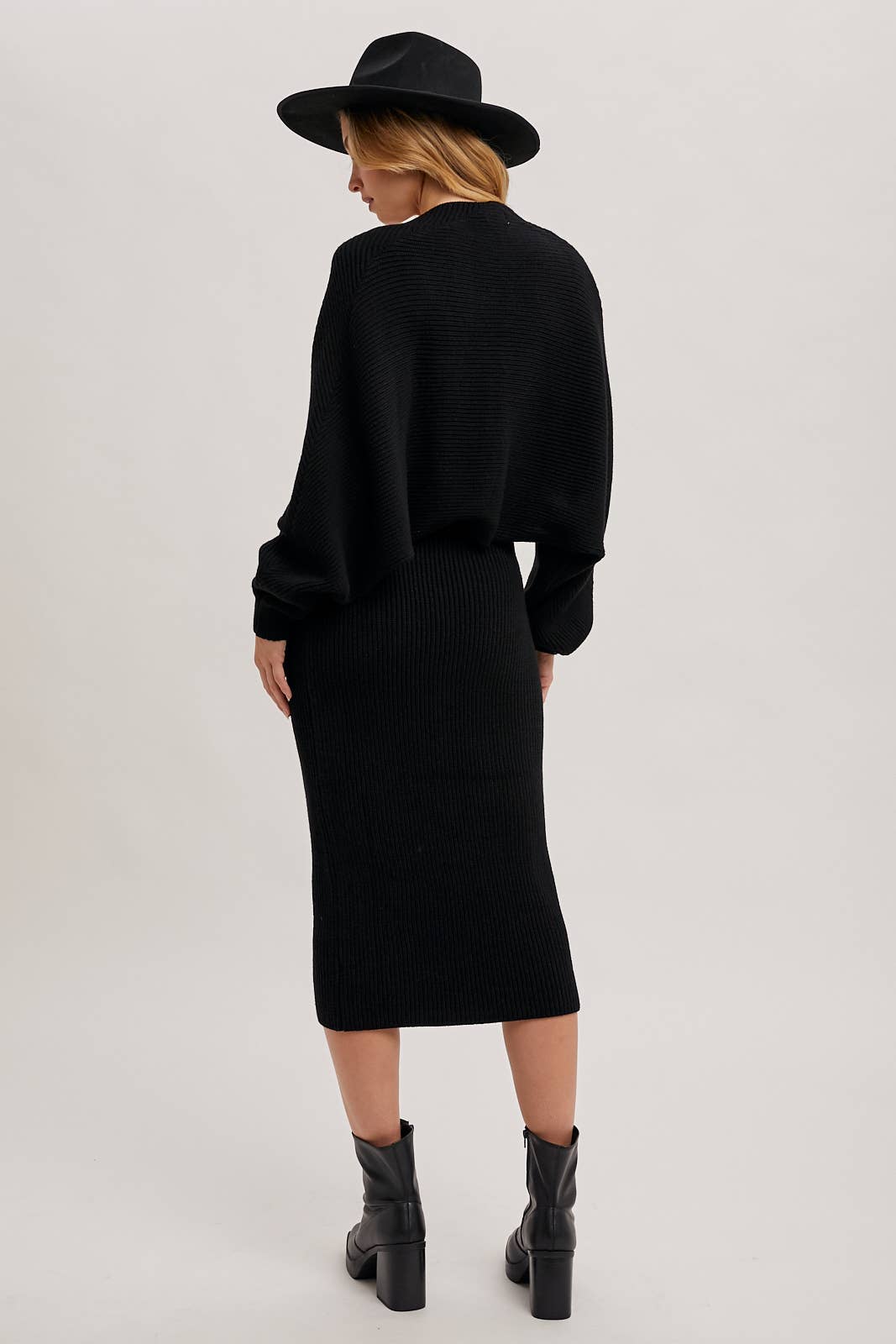 Bluivy - V-NECK KNIT MIDI DRESS AND KNIT SHRUG SET