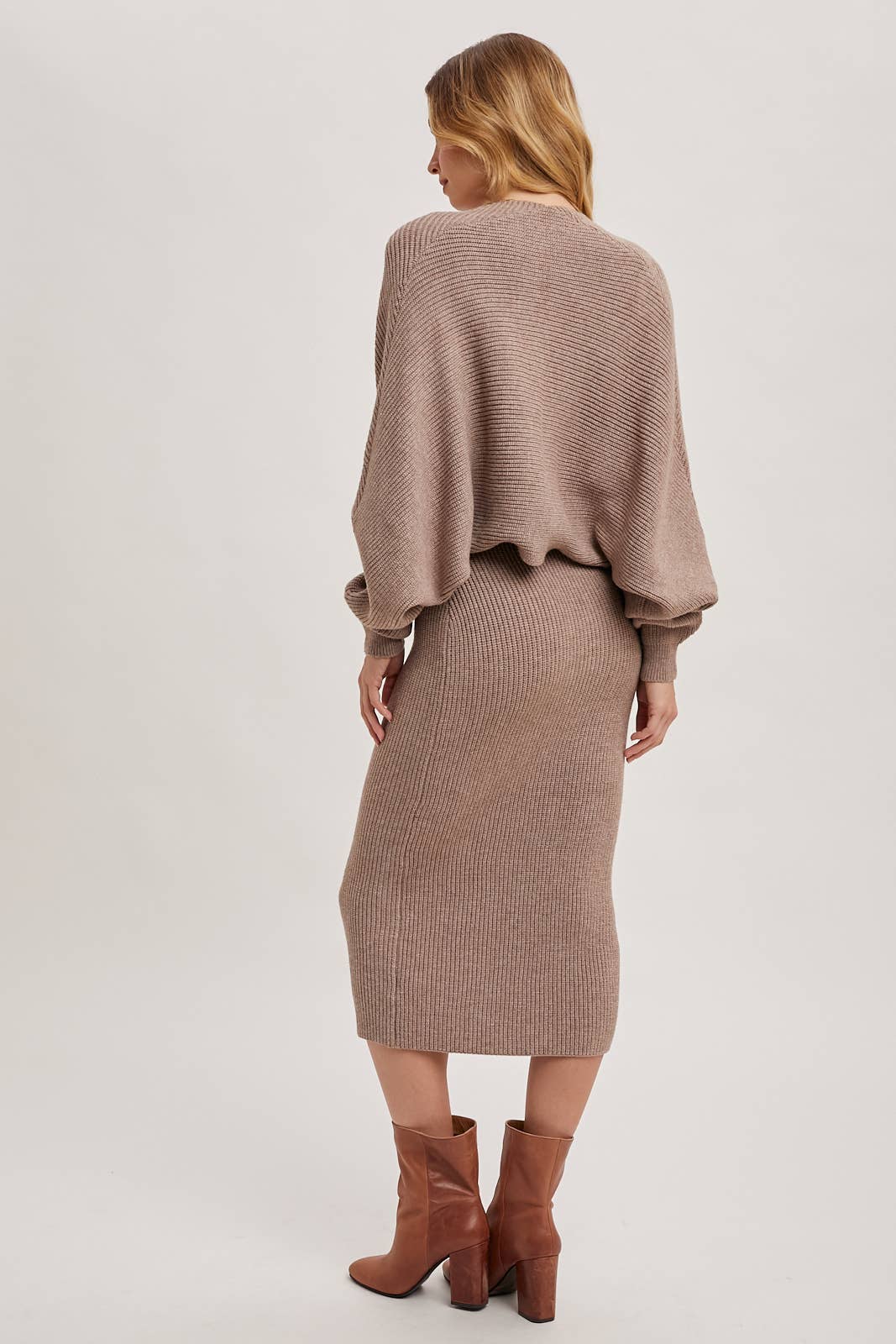 Bluivy - V-NECK KNIT MIDI DRESS AND KNIT SHRUG SET