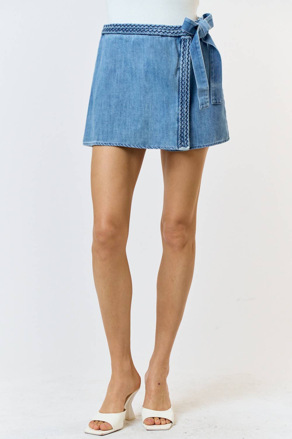 Lalavon - BRAIDED DENIM WAIST TIE WRAPPED SKORT