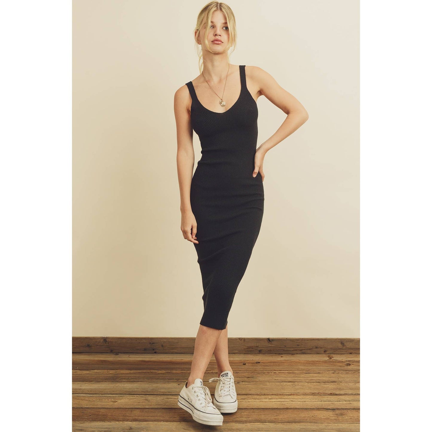 Ribbed Knit Sleeveless Bodycon Dress: BLACK